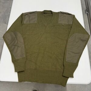 Vintage Military Style Commando Sweater Olive Green Ribbed Knit V-Neck